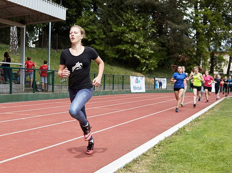 V Čáslavi proběhlo za účasti hvězd minulosti Šárky Kašpárkové či Michala Janáčka krajské kolo Odznaku všestrannosti