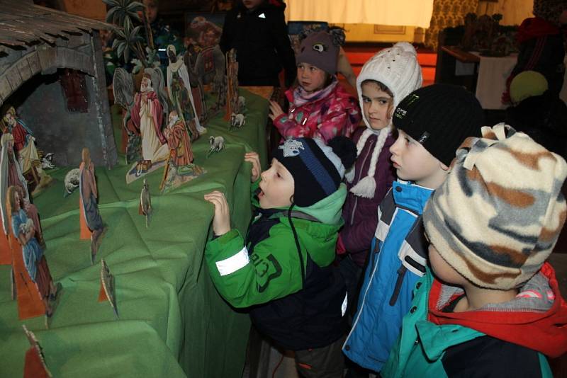 Výstava betlémů v kostele svatého Štěpána ve Pcherách