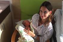 FRANTIŠEK BODLÁK. Narodil se 23. října 2021. Po porodu vážil 3,20 kg a měřil 49 cm. Rodiče jsou Alena Hlinovská a František Bodlák, sestra Elišku.