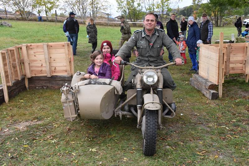 Šestý Military den přilákal do Brandýsku mnoho návštěvníků.