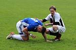 Kladno (v modrém) přetlačilo předposlední Dobříš až v nastaveném čase 1:0.