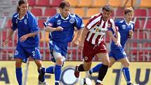 Sparta - Kladno. Marek Kulič uniká kladenskému bloku. 