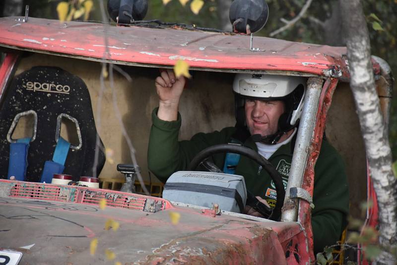 V Kladně se jelo druhé kolo závodu offroadových aut Bohemian Offroad Challenge 2017.