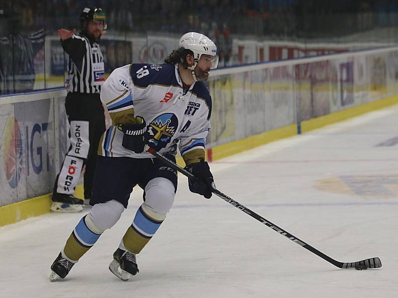 Hokejová Chance liga: Rytíři Kladno - HC Slovan Ústí nad Labem 3:2. Jaromír Jágr po více než roce hrál soutěžní zápas v Kladně.