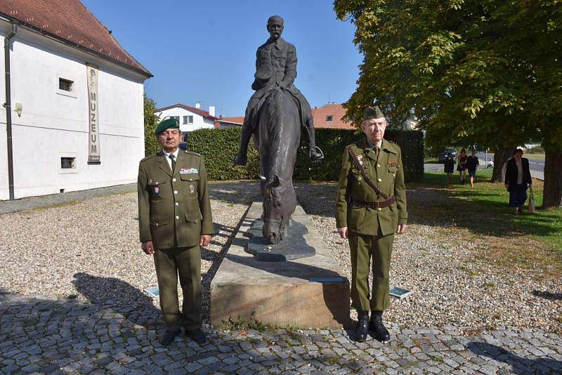 Z pokládání věnců na hrob T.G.M. 14. září 2021 v Lánech.