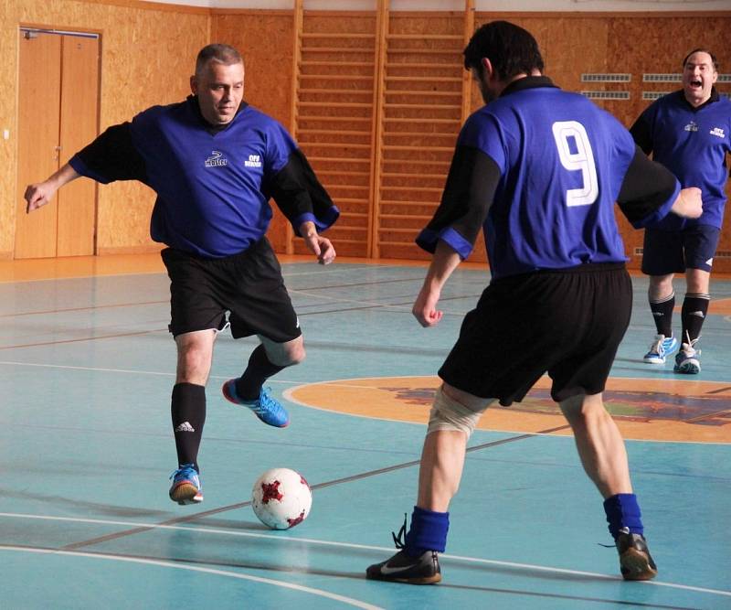 Velký turnaj SKFS rozhodčích se odehrál v Unhošti, vyhrál Mělník. Rozehrávají se borci Berouna. 