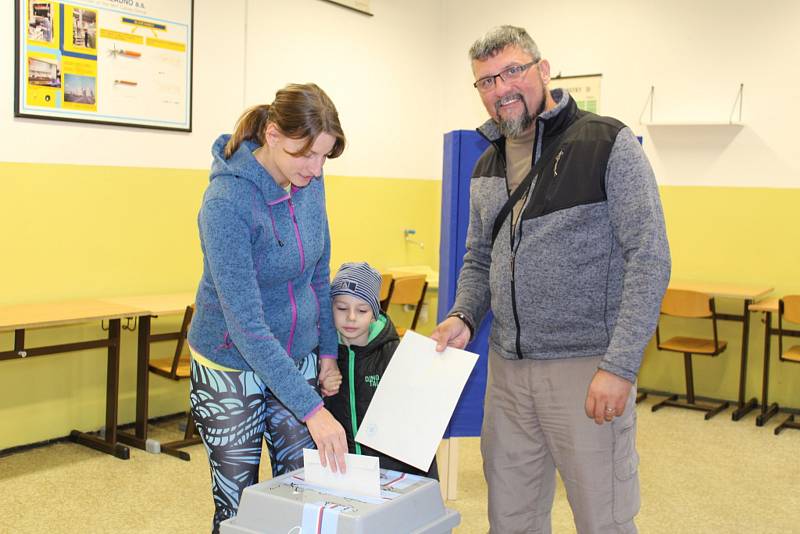 Tradičně se ve volební místnosti proměnily také učebny kladenské průmyslové školy na náměstí Svobody.