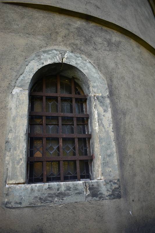 Kostel sv. Mikuláše ve Vrapicích je obestřen tajemstvím.