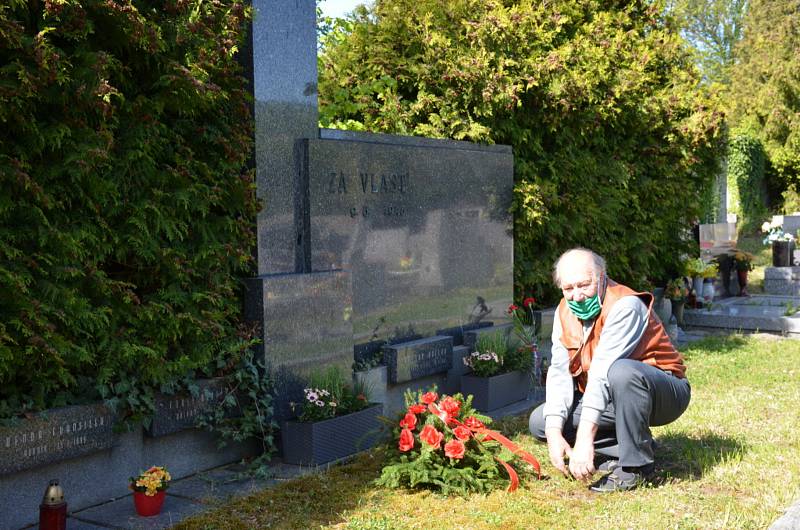 Vzpomínku padlých rudoarmějců a občanů Brandýska uctili na tamním hřbitově