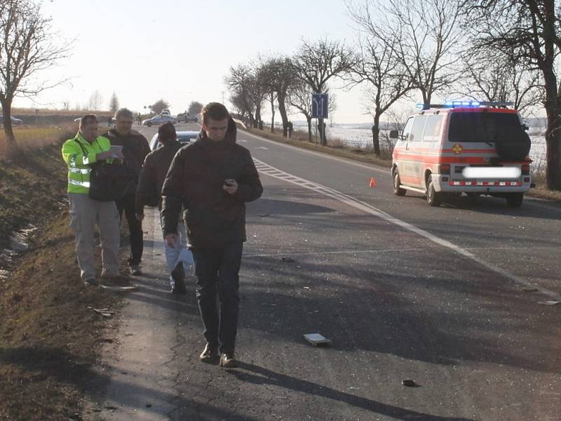 Tragická dopravní nehoda u Slaného si vyžádala tři mrtvé