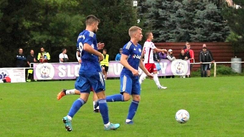 Pohárový šok: třetiligové Velvary (v modrém) vyřadily z MOL Cupu prvoligové Pardubice.