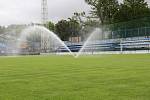 Nový zavlažovací systém na kladenském fotbalovém stadionu.