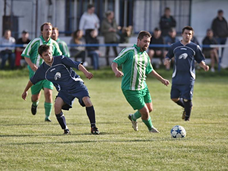 Pletený Újezd - Pchery 6:2 (2:1), IV, tř., 3. 9. 2017