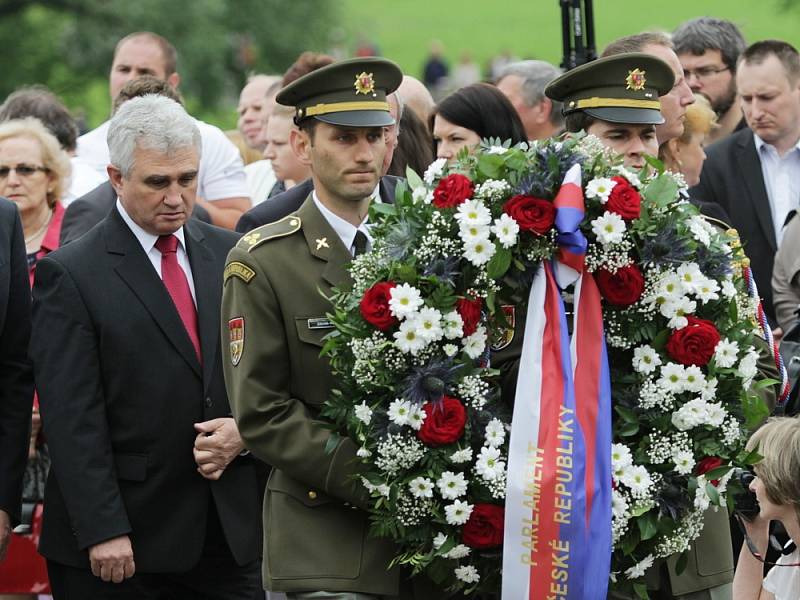 V Lidicích se konala pietní vzpomínka na oběti nacistického běsnění, od kterého uplynulo již 71. let ...