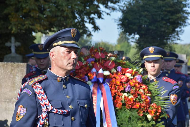 Z pokládání věnců na hrob T.G.M. 14. září 2021 v Lánech.