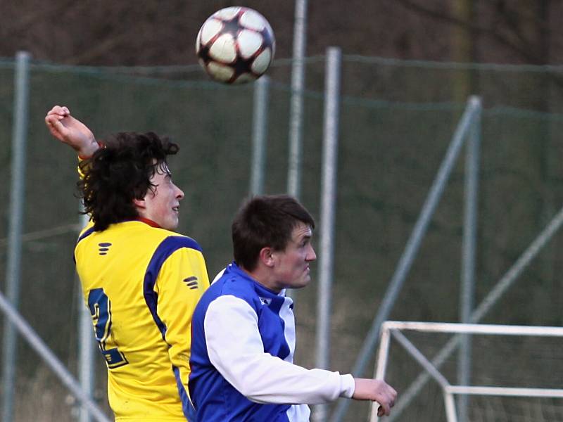 Družec - Hrdlív  0:1 , utkání OP okr. Kladno, 2011/12, hráno 7.4.2012