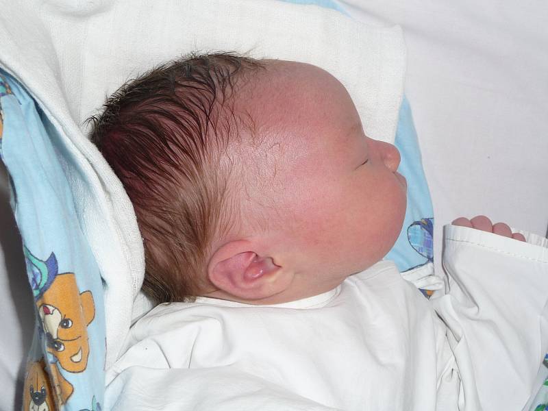 Samuel Šťastný, Kladno. Narodil se 13. března 2012. Váha 3,9 kg a míra 53 cm. Rodiče jsou Tereza Vlasatá a Jiří Šťastný. (porodnice Kladno)