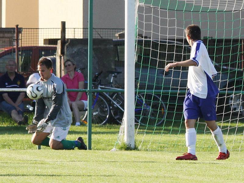 Sokol Hostouň - Sokol Tuchoměřice 3:1 , utkání I.B, tř.sk.B, 2009/10, hráno 6.6.2010 - 24.k.