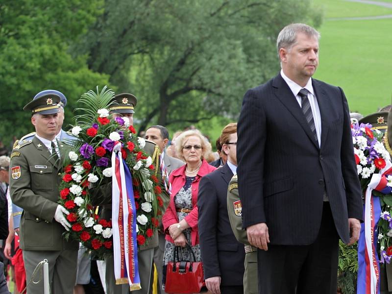 V Lidicích se konala pietní vzpomínka na oběti nacistického běsnění, od kterého uplynulo již 71. let ...