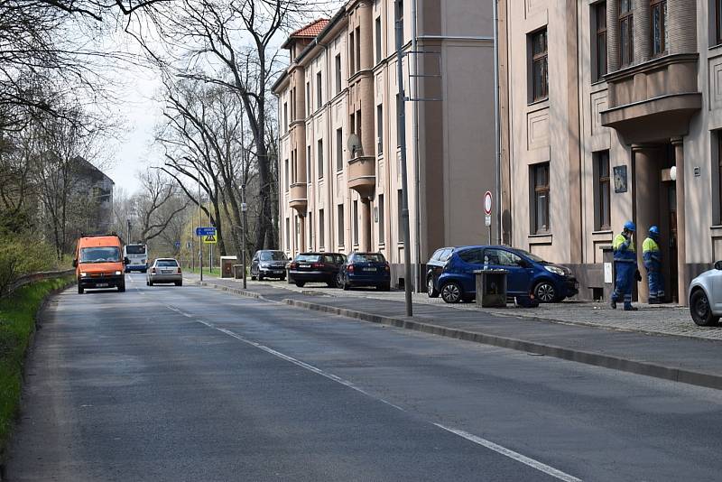 V Ouvalově ulici ve Slaném někdo poškodil uzávěr plynu, plynaři závadu neprodleně odstranili.