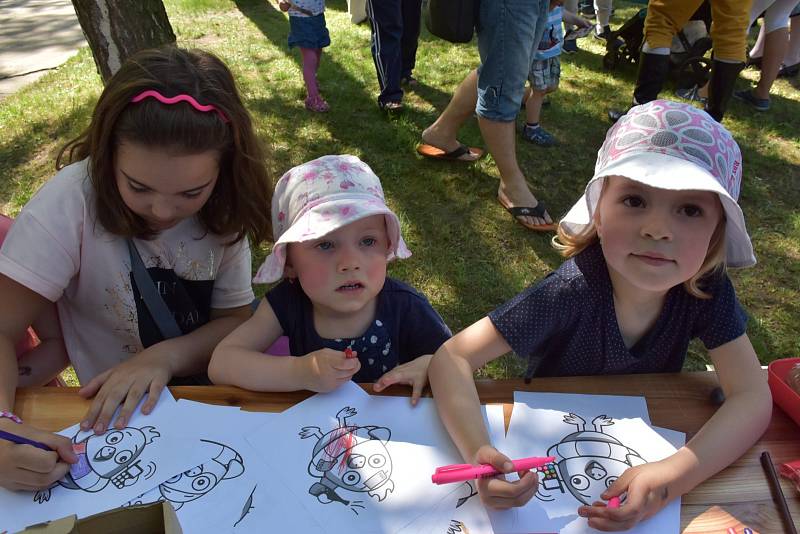 Sobotní program festivalu Tuchlovická pouť.