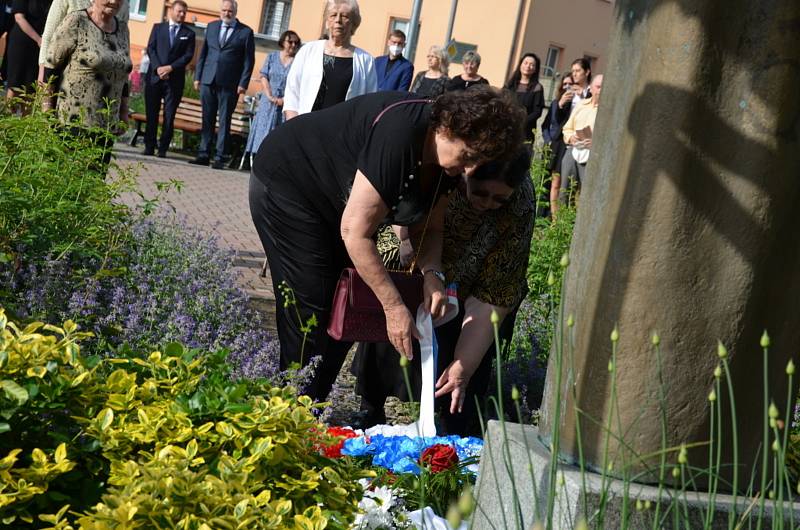 Pieta za lidické matky a děti se uskutečnila v kladenském gymnáziu.