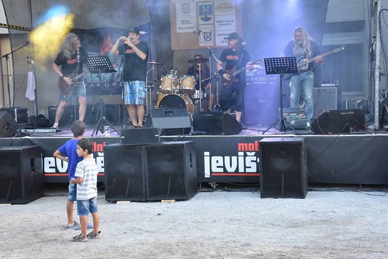 Na festivalu byl připraven program pro děti i jejich rodiče.