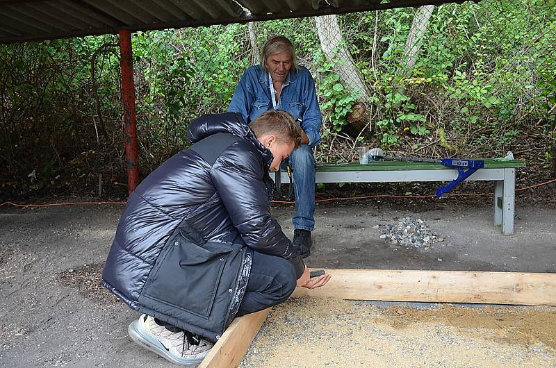 Z prvního ročníku amatérské burzy minerálů v Hornickém skanzenu Mayrau