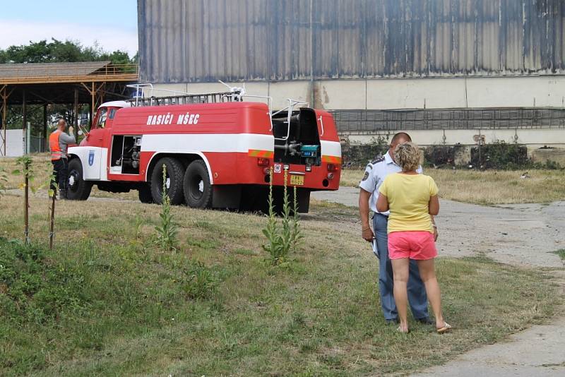 Požár velkokapacitního seníku v Malíkovicích