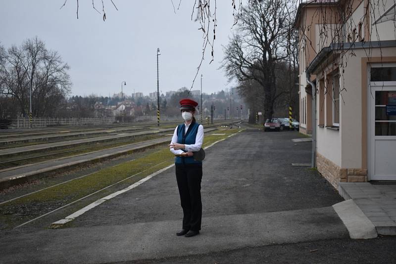 Policisté obestavěli hranice Kladenska, lidé nařízení vesměs dodržují.