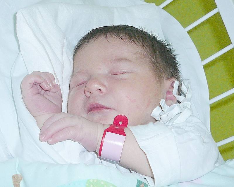 Rozálie Vrbová, Kladno. Narodila se 28. prosince 2016. Váha 4,30 kg, míra 50 cm. Rodiče jsou Iveta Petrželová a Lukáš Vrba (porodnice Kladno).