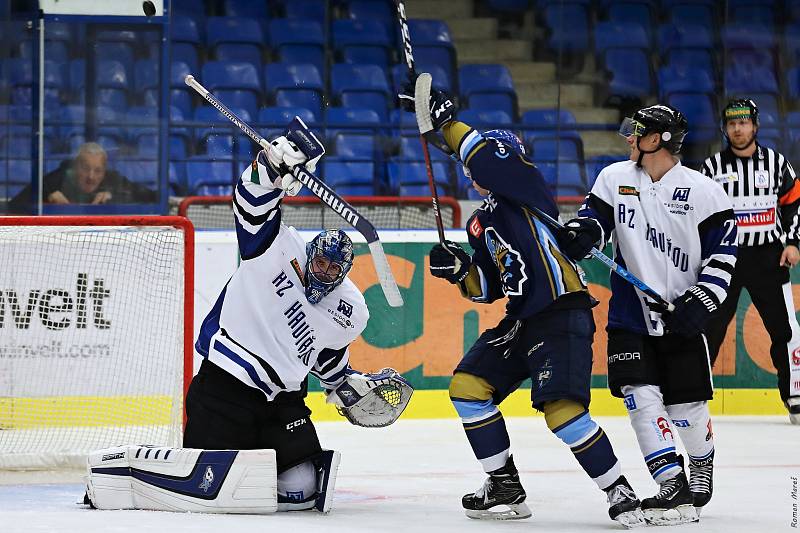 Kladno (v modrém) zdolalo Havířov po boji 3:2.