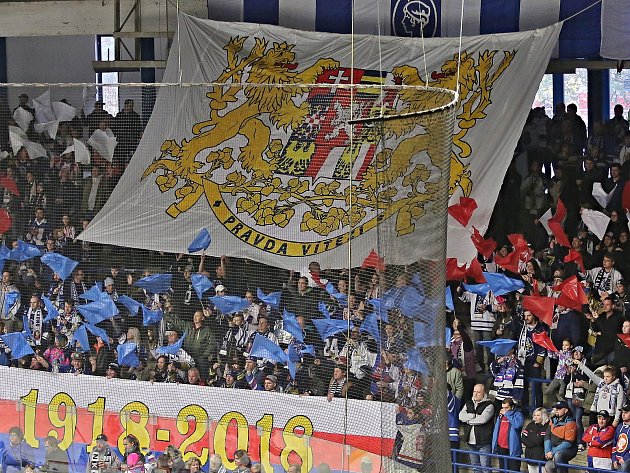 Kladenský fanklub připravil ke 100. výročí vzniku Československa krásné choreo