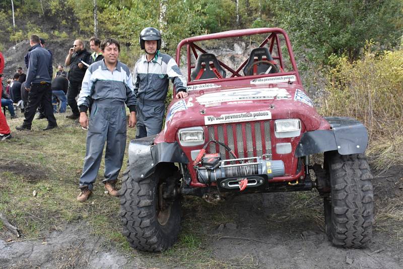 V Kladně se jelo druhé kolo závodu offroadových aut Bohemian Offroad Challenge 2017.