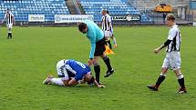 Kladno (v modrém) přetlačilo předposlední Dobříš až v nastaveném čase 1:0.