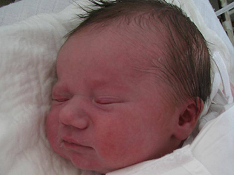 Emma Haasová, 2.1.2011, Kladno, váha 3,36 kg, míra 48 cm, rodiče jsou Lukáš Daníček a Kristýna Haasová (porodnice Kladno)