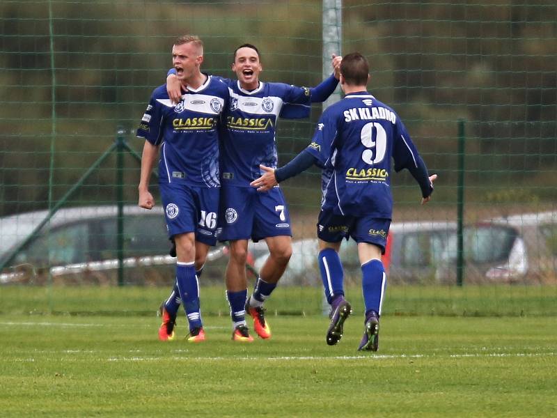 Radost kladenských po třetí brance // Sokol Hostouň - SK Kladno 1:3, Divize B, 8. 10. 2017