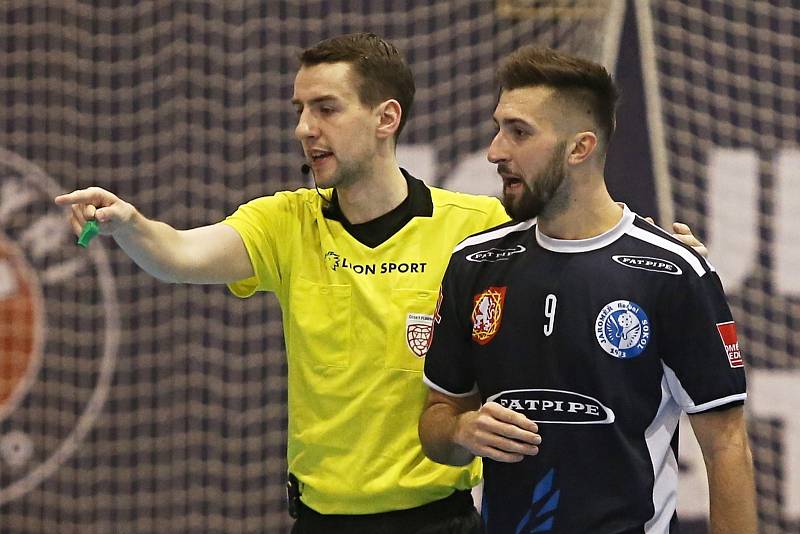 V odvětě čtvrtfinále play off kladenští Kanonýři porazili Jaroměř 10:3 a vyrovnali stav série na 1:1