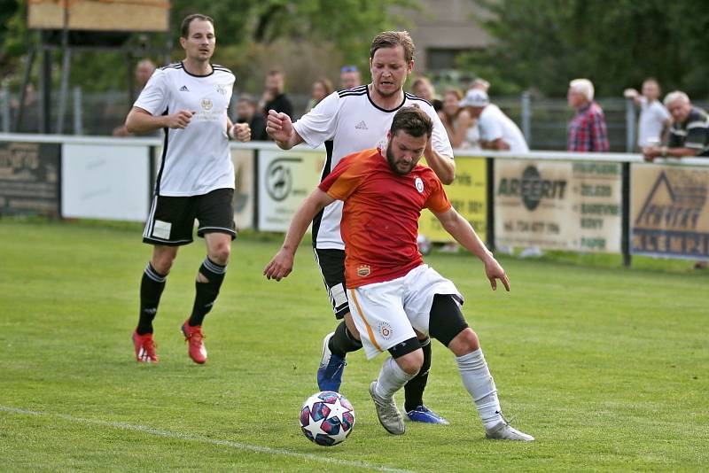 SK Hřebeč - Spartak Průhonice 2:0, finále Poháru SKFS, 8. 6. 2022