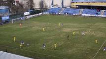 Takový je pohled z kabiny moderátora utkání a novinářské sekce kladenského stadionu // SK Kladno a.s. - Sparta Praha B a.s. 0:0 (0:0), 2. kolo Gambrinus ligy 2009/10, hráno 20.3.2011