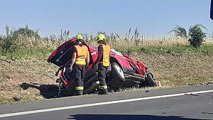 Tragická dopravní nehoda se stala ve čtvrtek 7. září krátce před jednou hodinou odpoledne na silnic číslo 7 v katastru obce Tuřany.