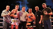 Real Fight Night. Galavečer boxu a kickboxu proběhl v zajímavém prostředí zahrady u kladenského zámku 15. 9. 2012