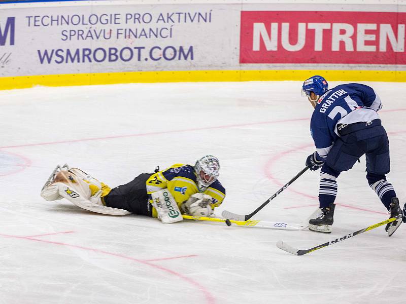 Kladno - Ústí 6:2, druhý zápas se Rytířům povedl. I Gratton jel sám na Volkeho, ten zasáhl