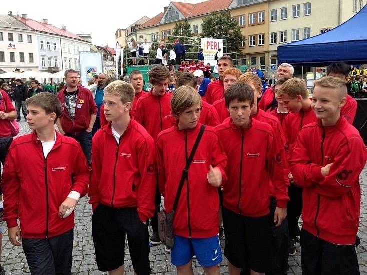 Stříbrný tým Středočeského kraje na olympiádě dětí a mládeže v Uherském Hradišti. 