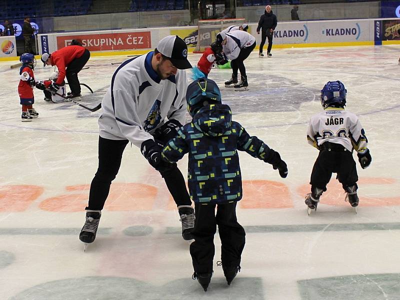 Pojď hrát hokej v Kladně, akce Rytířů pro nejmenší adepty hokeje se zúčastnily i kladenské hvězdy minulosti i současnosti Ondřej Pavelec, Jan Neliba, Radek Gardoň nebo Petr Vampola.