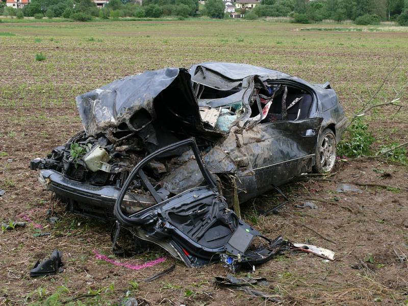 Tragická dopravní nehoda se stala na silnici R6.