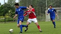 Hřebeč (v červeném) - Velká Dobrá 2:1. 