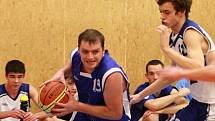 Dramatický soboj pod koši nakonec vyzněl pro kladenské. BK Kladno "A" - Jiskra Domažlice 85:82, 2. basketbalová liga mužů,  4.12.2010