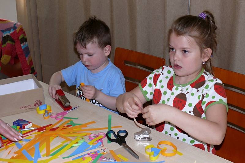 Hudební pohlazení a Velikonoční dopoledne si užili ve Družci