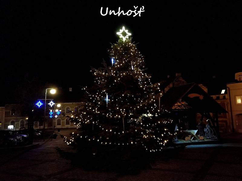 Vánoční strom ve městě Unhošť.